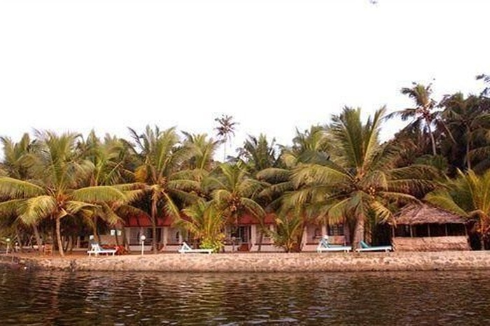 Фотография отеляBeach and Lake Ayurvedic Resort, № 13