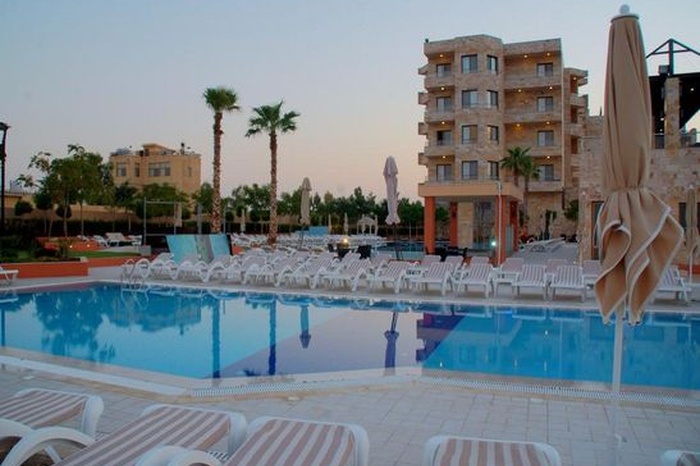 Фотография отеляRamada Resort Dead Sea, № 10