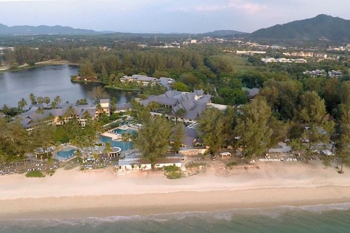 Фотография отеляOutrigger Laguna Phuket Beach Resort, № 2