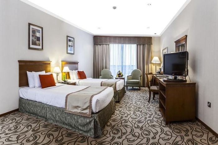 Country Club Hotel Dubai