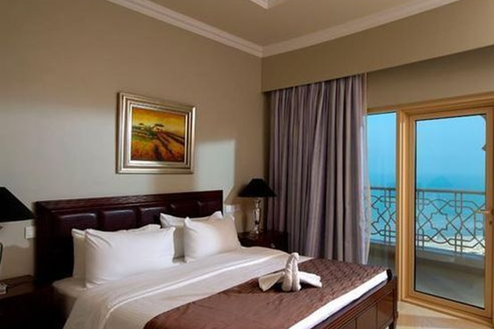 Фотография отеляAl Hamra Palace Beach Resort, № 7